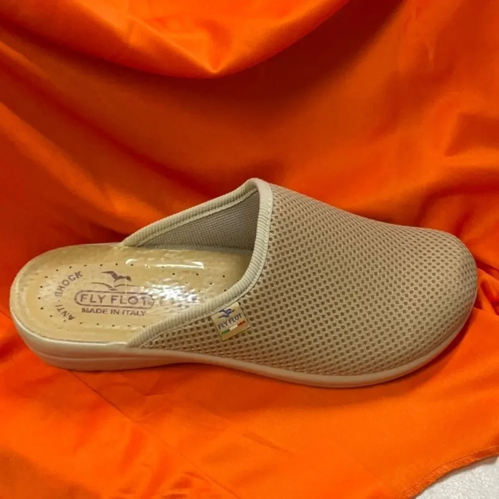Fly Flot Womens 38 7 Tan Slip On Shoe